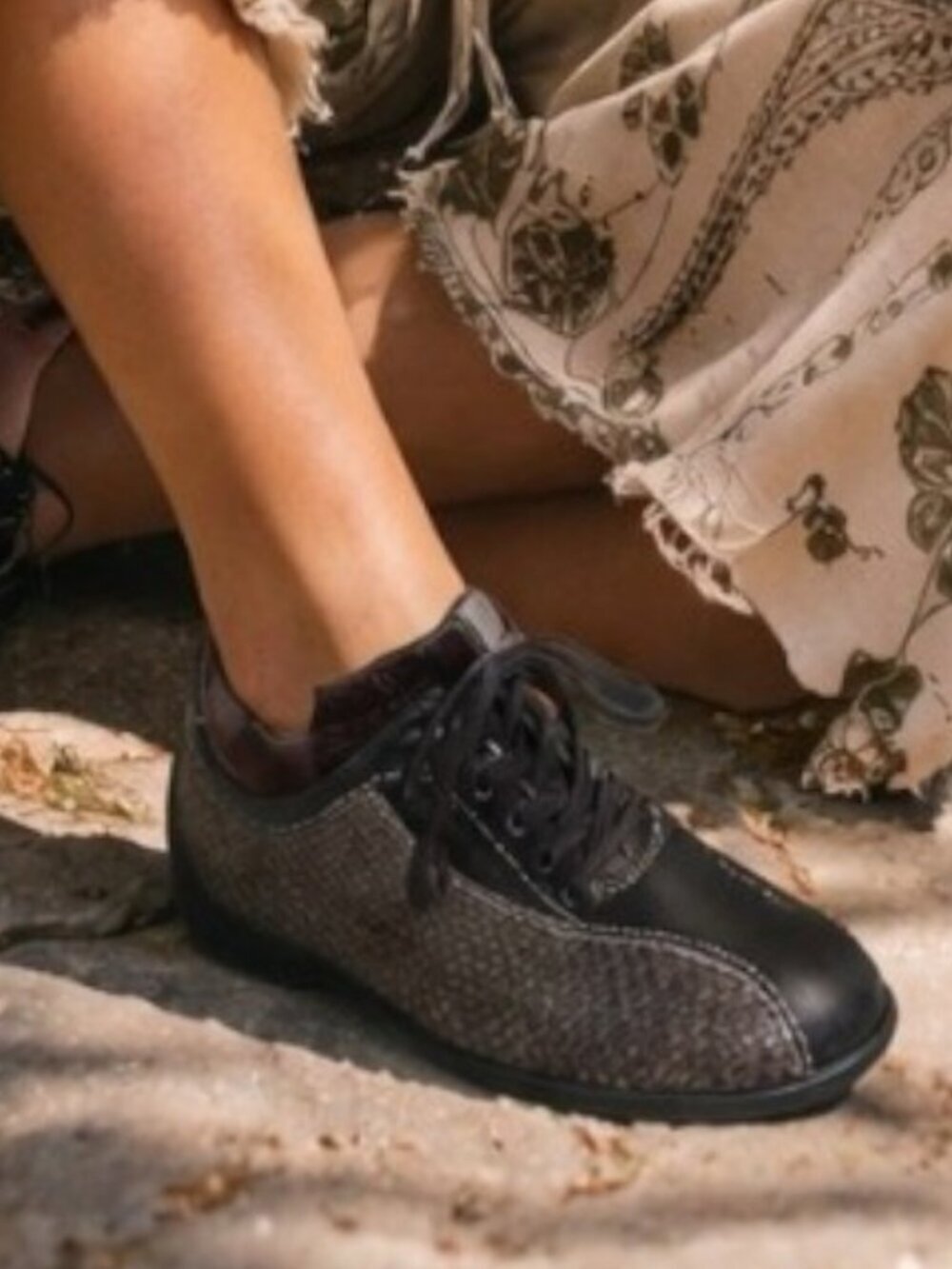 Tod’s Taupe Brown Snakeskin Embossed Leather Lace-Up Low Profile Driving Sneaker - Picture 2 of 10